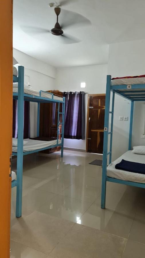 بيت شباب 3R Residency مونار الغرفة الصورة